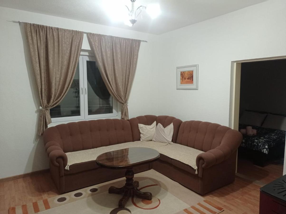Апартаменти Apartman Lili Лівно Екстер'єр фото