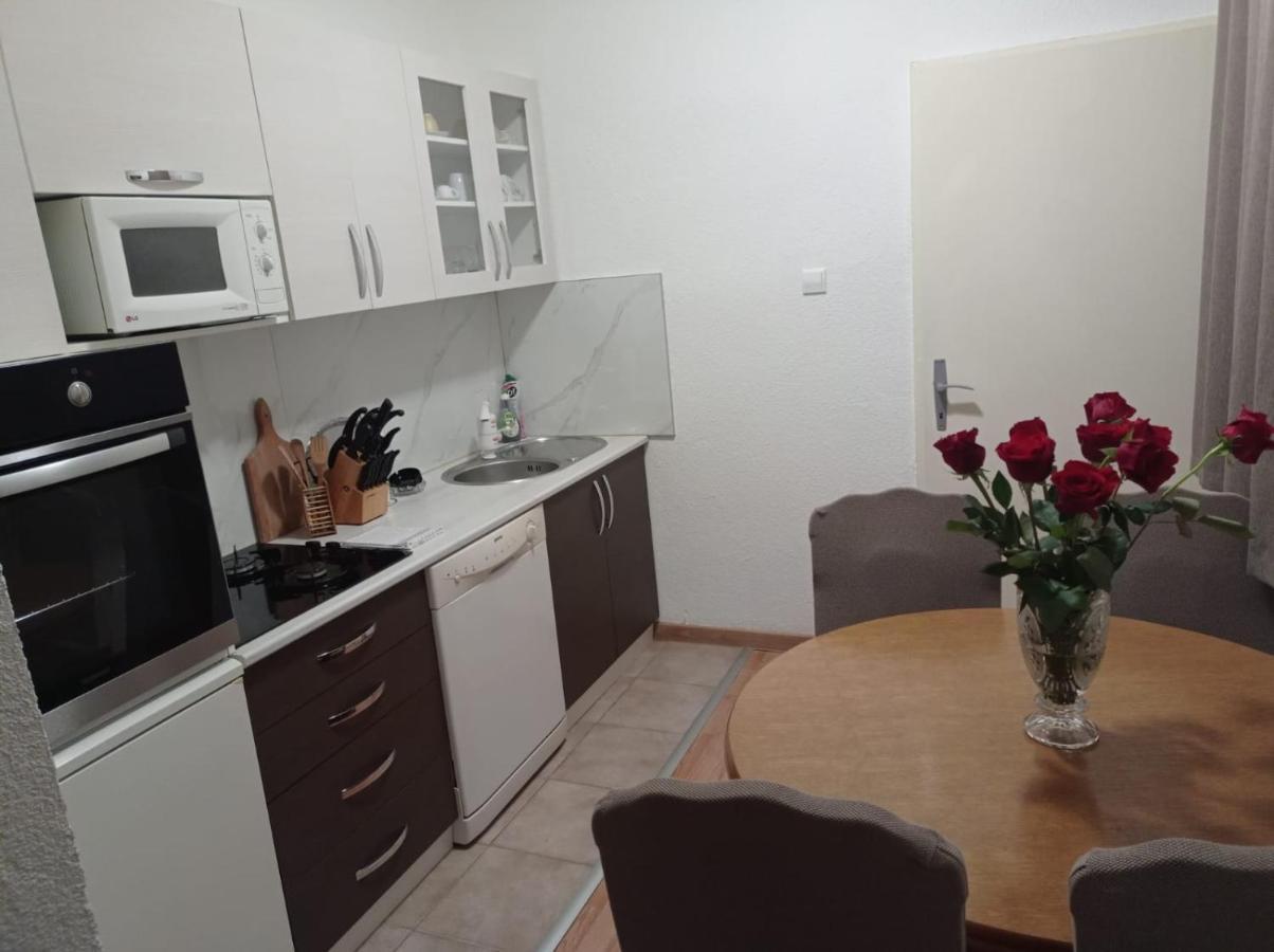 Апартаменти Apartman Lili Лівно Екстер'єр фото